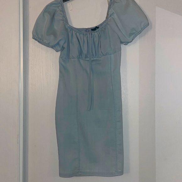 Dress - Picture 1 of 3